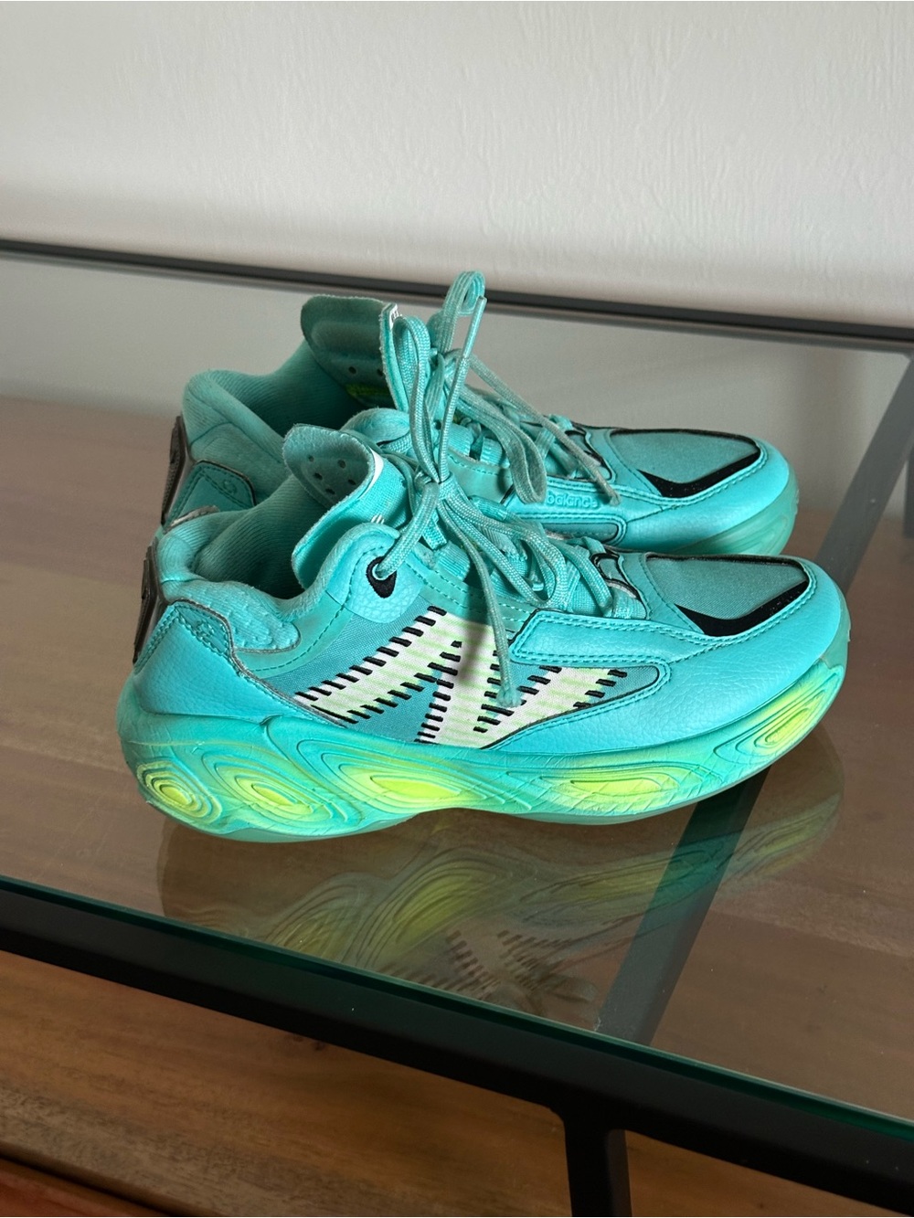 New Balance Fresh Foam BB v2 'Cyber Jade' basketball sneakers